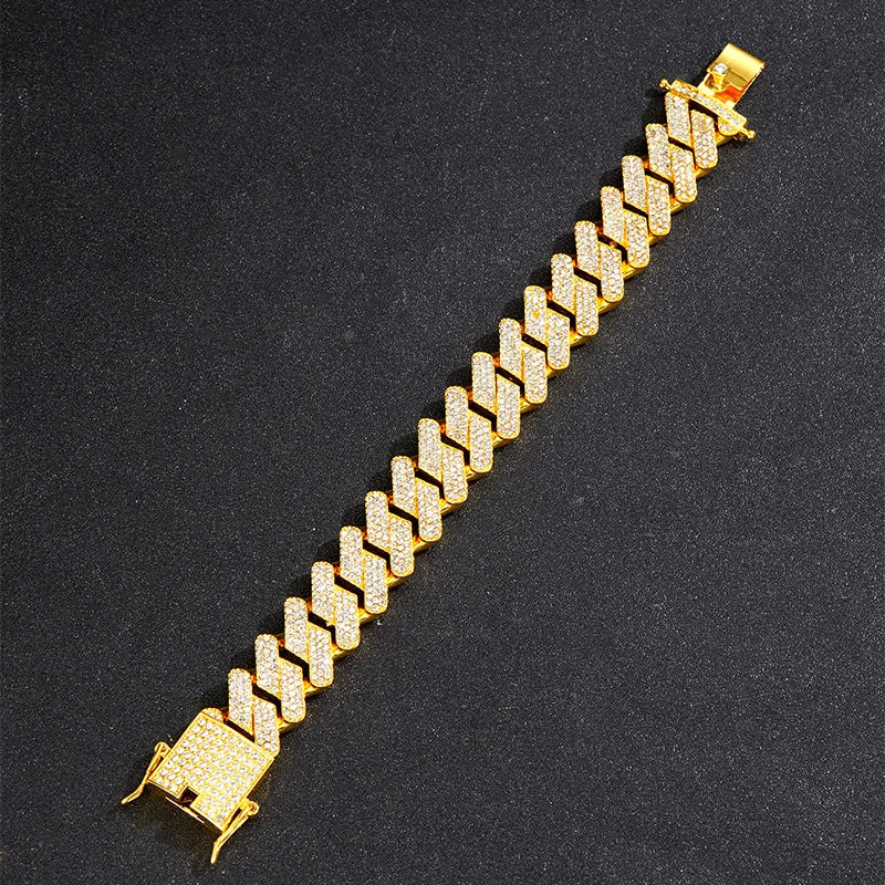 125023361-22